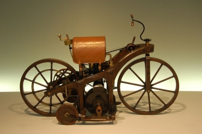 Chiếc xe máy đầu tiên trong lịch sử nhân loại